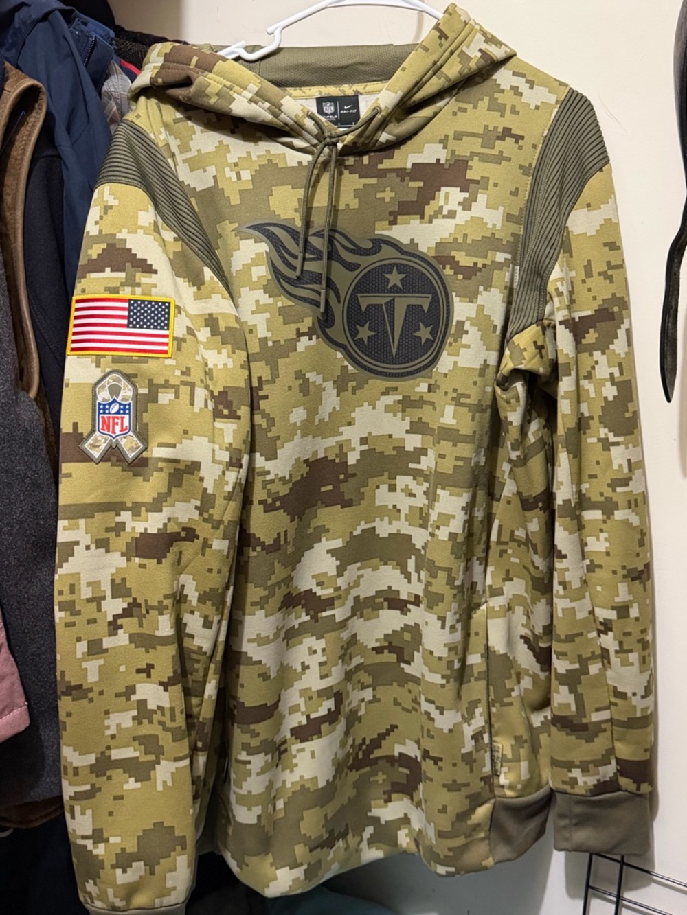 Nike On Field Apparel NFL football Tennessee Titans Camo Hoodie in Olive and Tan